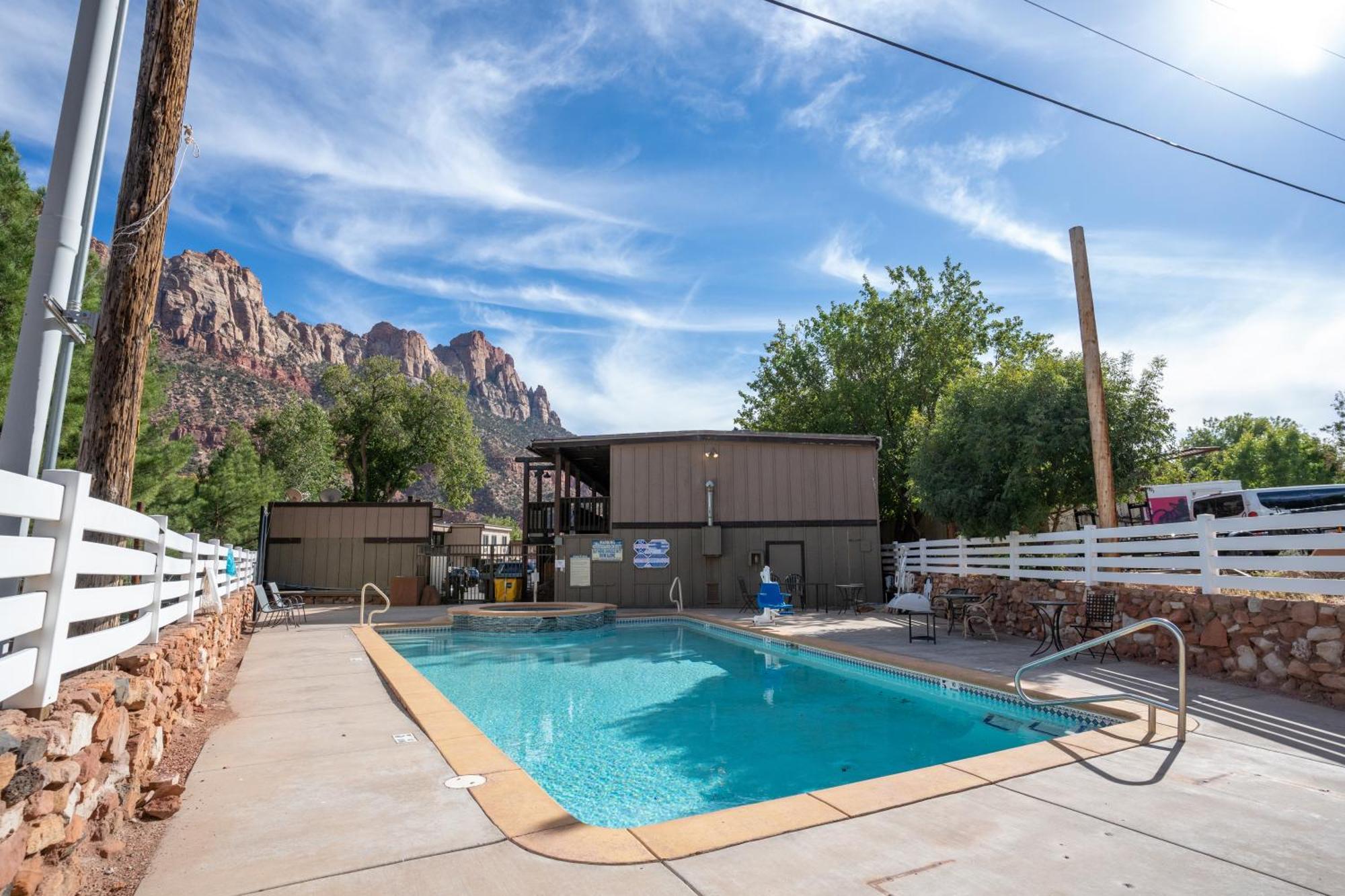 Pioneer Lodge Zion National Park-Springdale Exterior foto