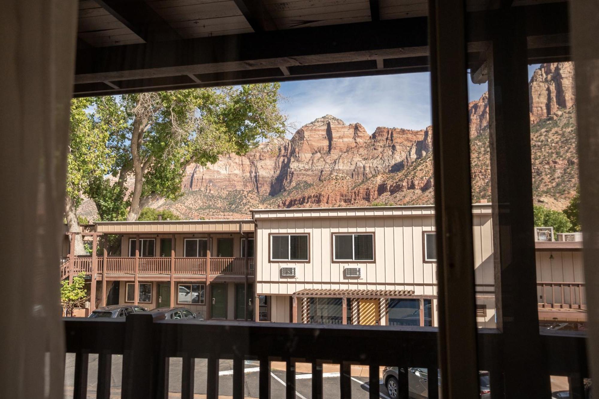 Pioneer Lodge Zion National Park-Springdale Exterior foto